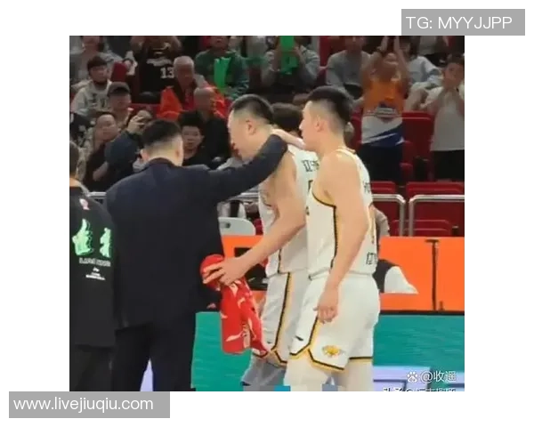 中国男篮与西班牙男篮激战正酣谁能在国际赛场上笑到最后