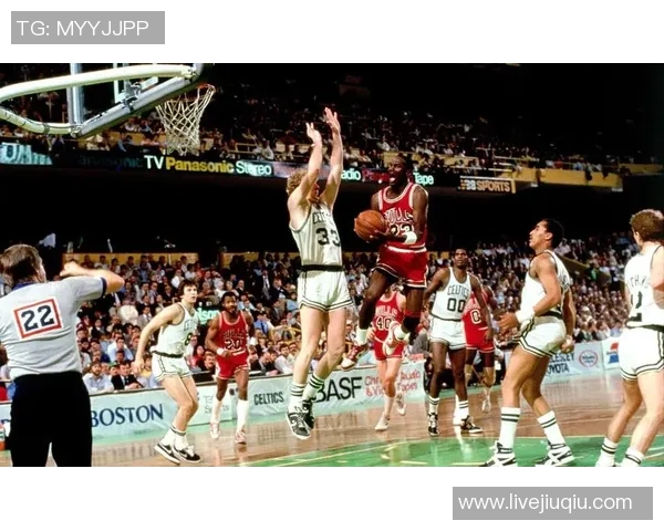 乔丹与威尔金斯对决历史记录分析与精彩瞬间回顾